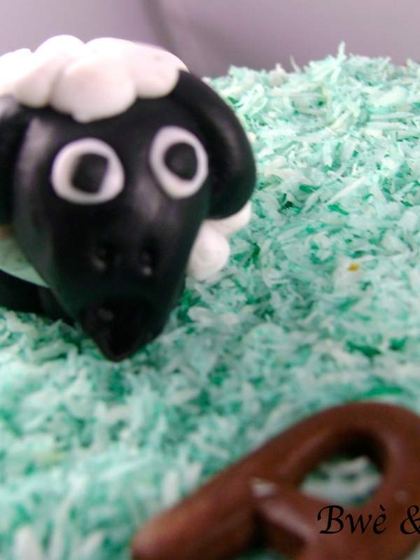 Faire un mouton en pâte à sucre (ou pâte d&rsquo;amande)