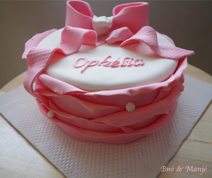 Ruffle cake (cake design)
