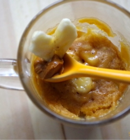 Mug cake banane spéculoos