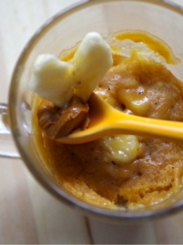 Mug cake banane spéculoos