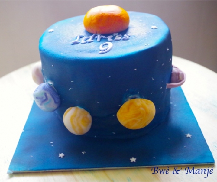 Gâteau système solaire (cake design)