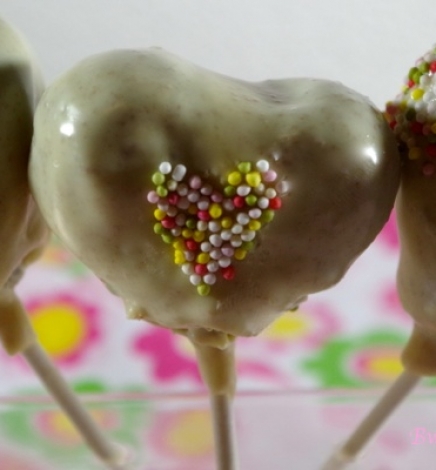 Cake pops de la Saint-Valentin