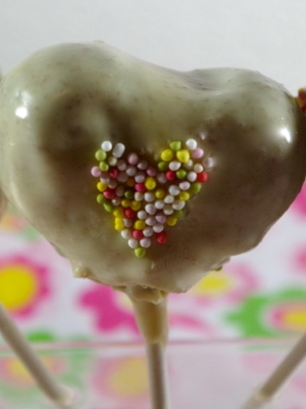 Cake pops de la Saint-Valentin