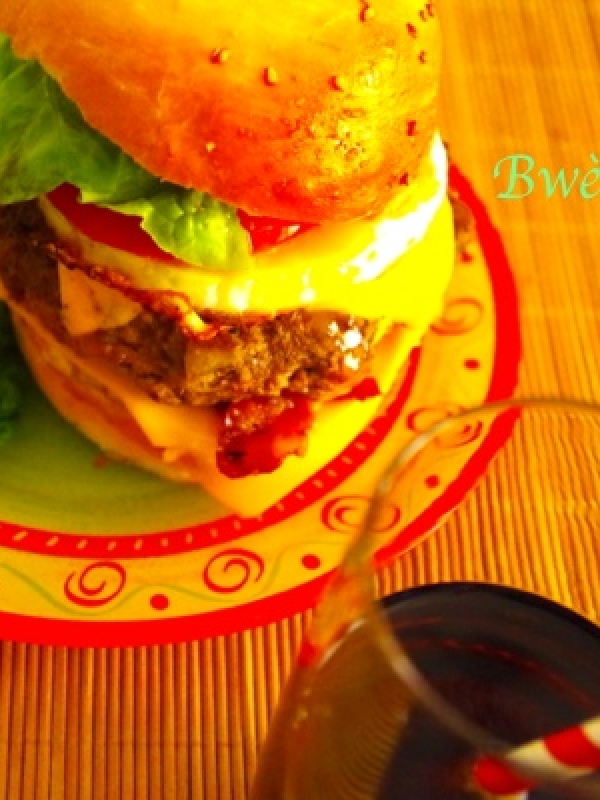 Hamburger maison (steak et pain)