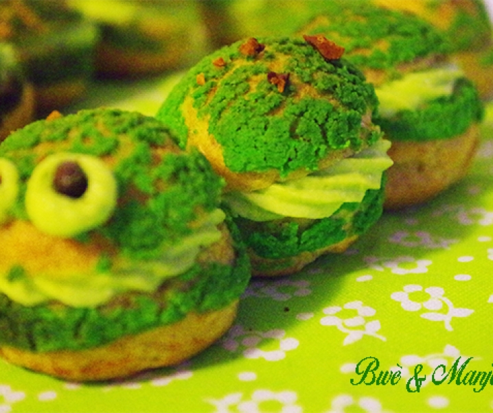 Chounille {choux mousseline pistache}