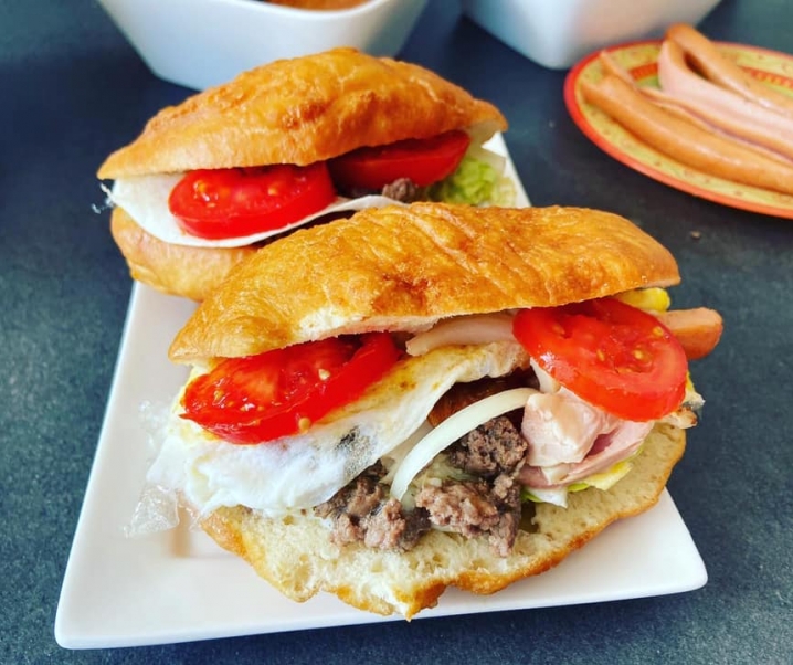 Les Bokits (Sandwichs guadeloupéens)