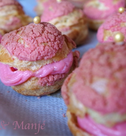 Choux craquelins aux pralines roses