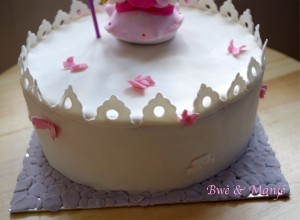 chateau cake design