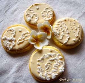 embroidery cookie