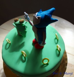 gâteau sonic pâte à sucre